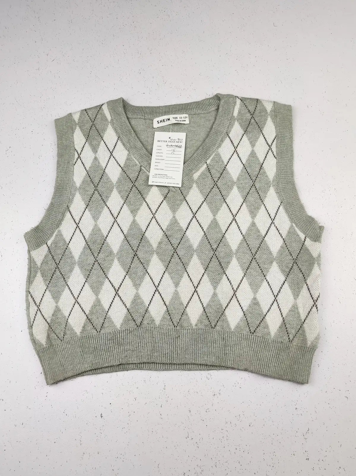 Buy online pre-used pre-loved 100% authentic & Original branded Shein (KWG-8121) available in Pakistan. Top international brands avilable.