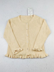 Buy online pre-used pre-loved 100% authentic & Original branded Unknown Brand (KWG-8122) available in Pakistan. Top international brands avilable.