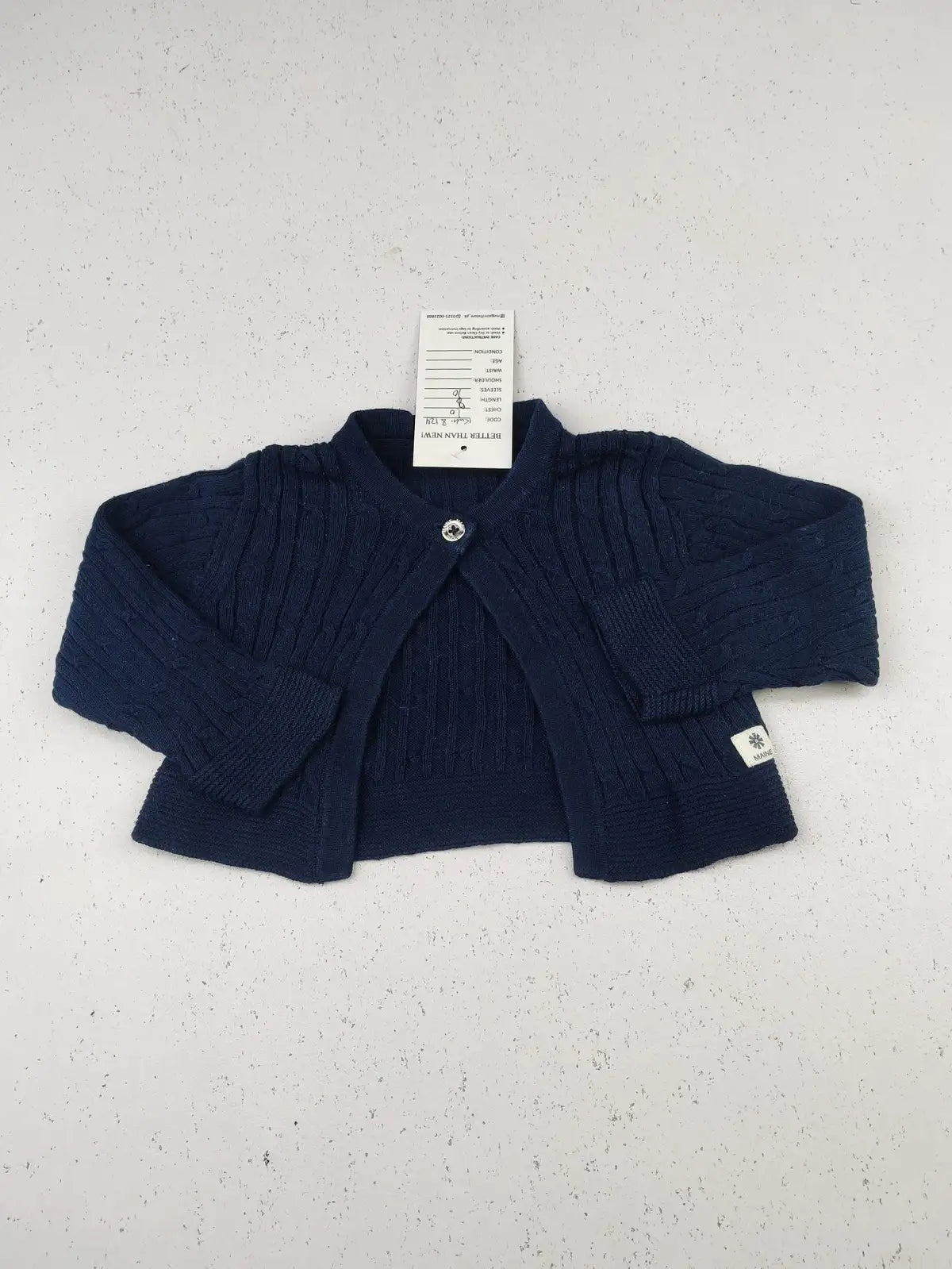 Buy online pre-used pre-loved 100% authentic & Original branded Maine (KWG-8124) available in Pakistan. Top international brands avilable.