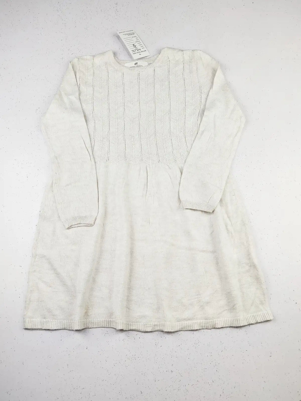 Buy online pre-used pre-loved 100% authentic & Original branded H&M (KWG-8185) available in Pakistan. Top international brands avilable.