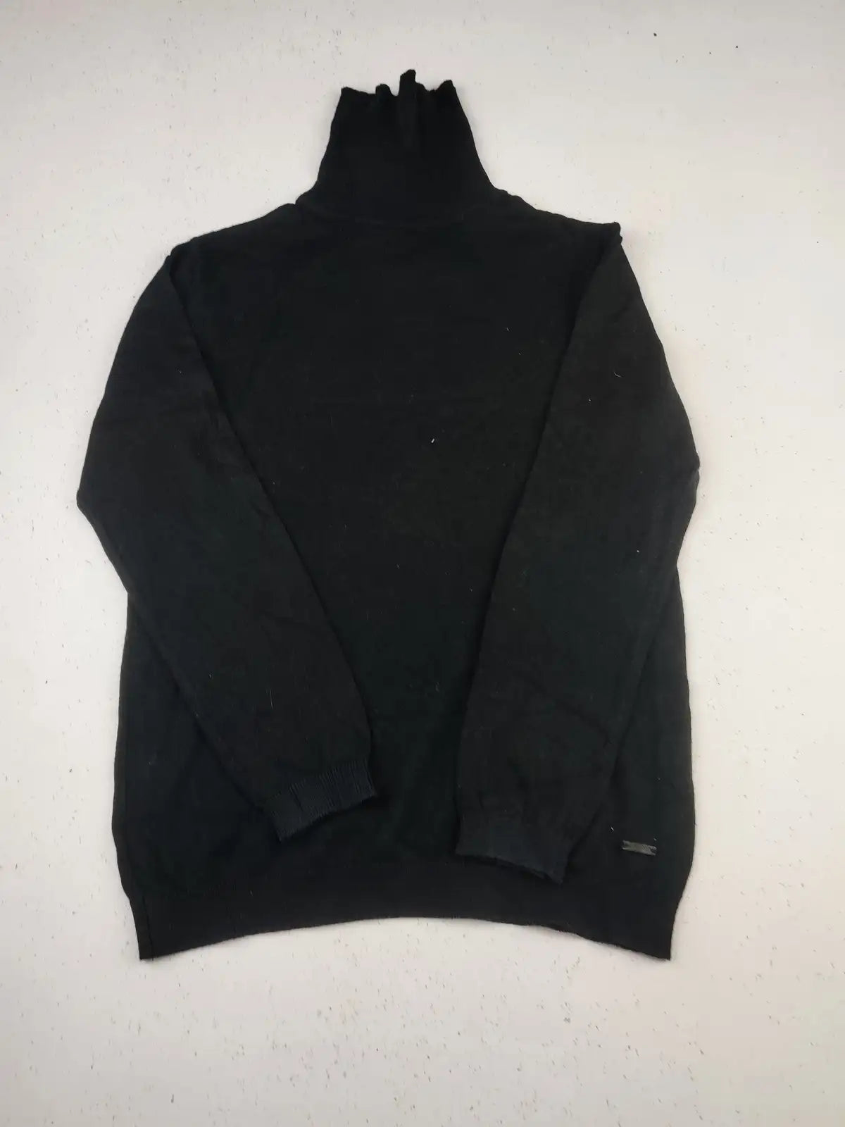 Buy online pre-used pre-loved 100% authentic & Original branded Zara (KWG-8188) available in Pakistan. Top international brands avilable.