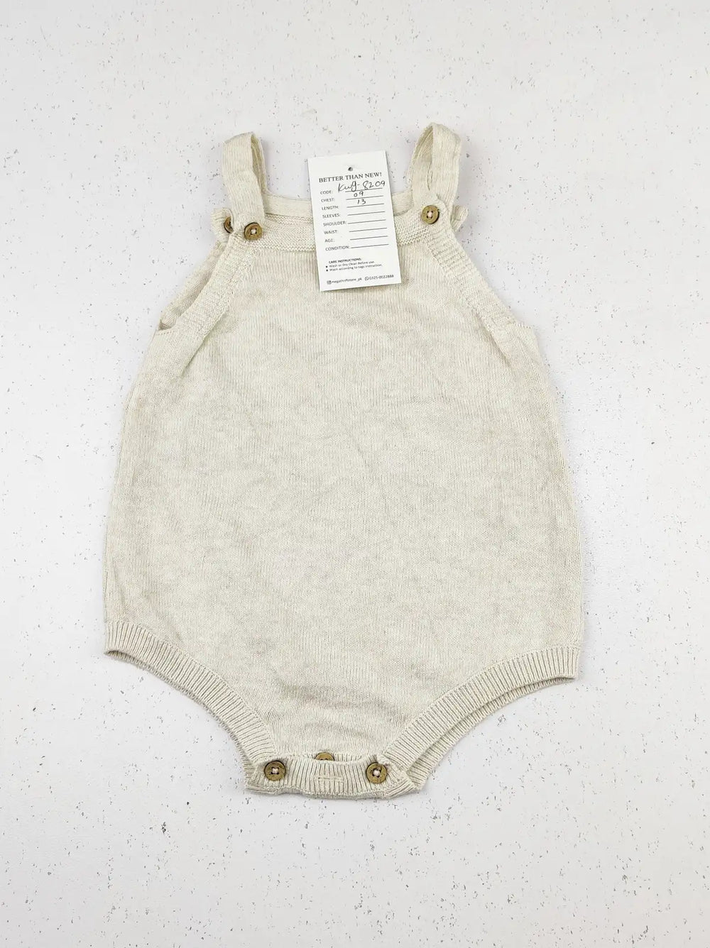 Buy online pre-used pre-loved 100% authentic & Original branded Tu (KWG-8209) available in Pakistan. Top international brands avilable.