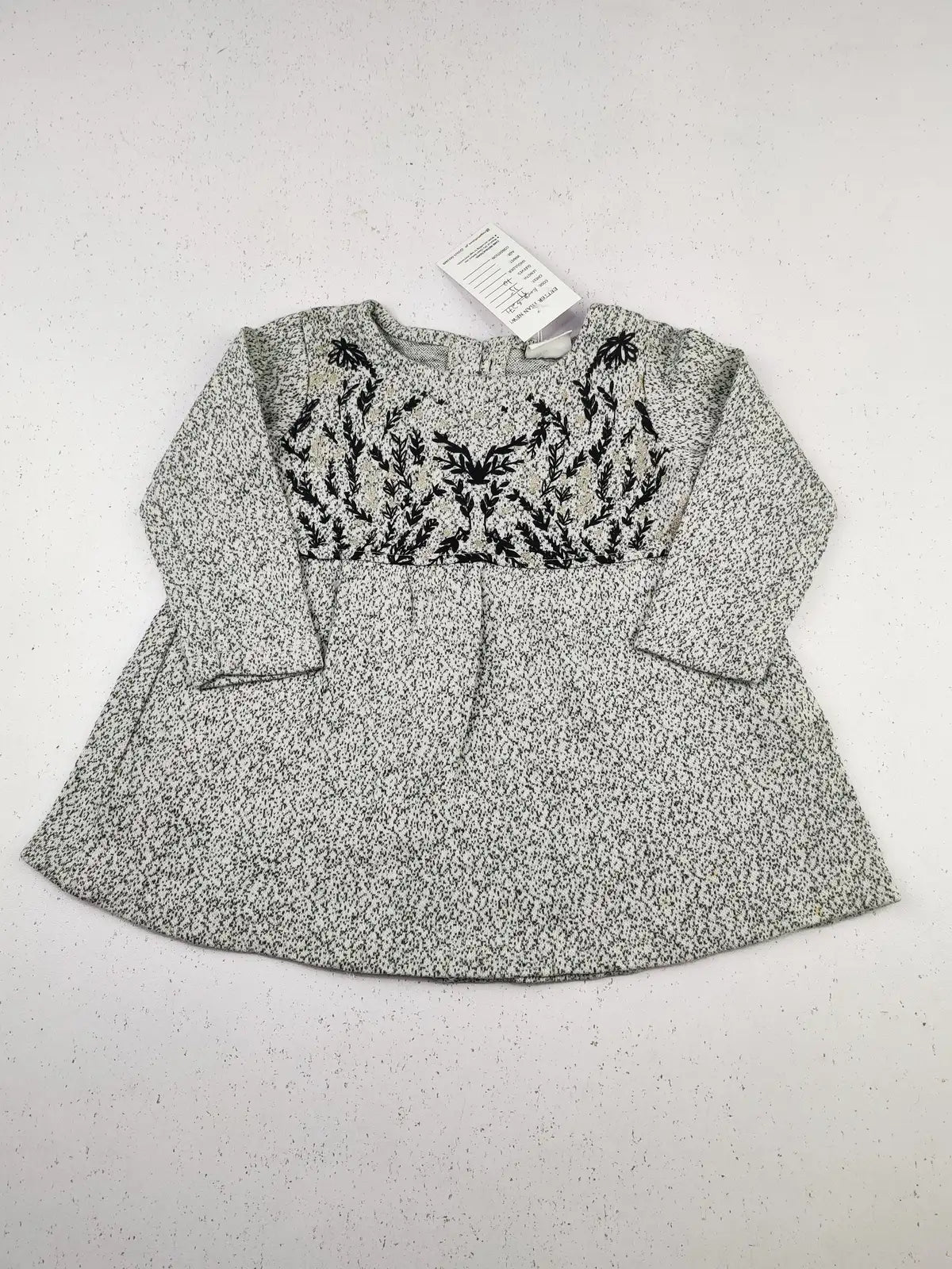 Buy online pre-used pre-loved 100% authentic & Original branded Zara (KWG-8271) available in Pakistan. Top international brands avilable.