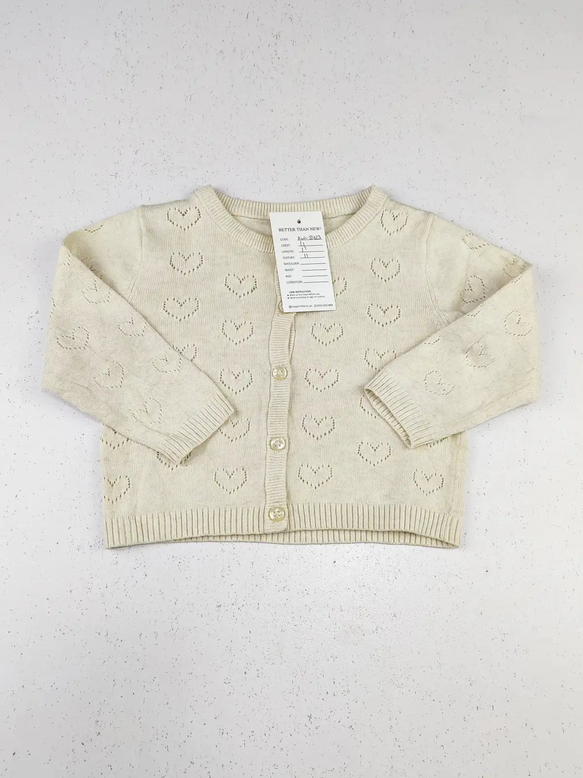 Buy online pre-used pre-loved 100% authentic & Original branded Unknown Brand (KWG-8423) available in Pakistan. Top international brands avilable.