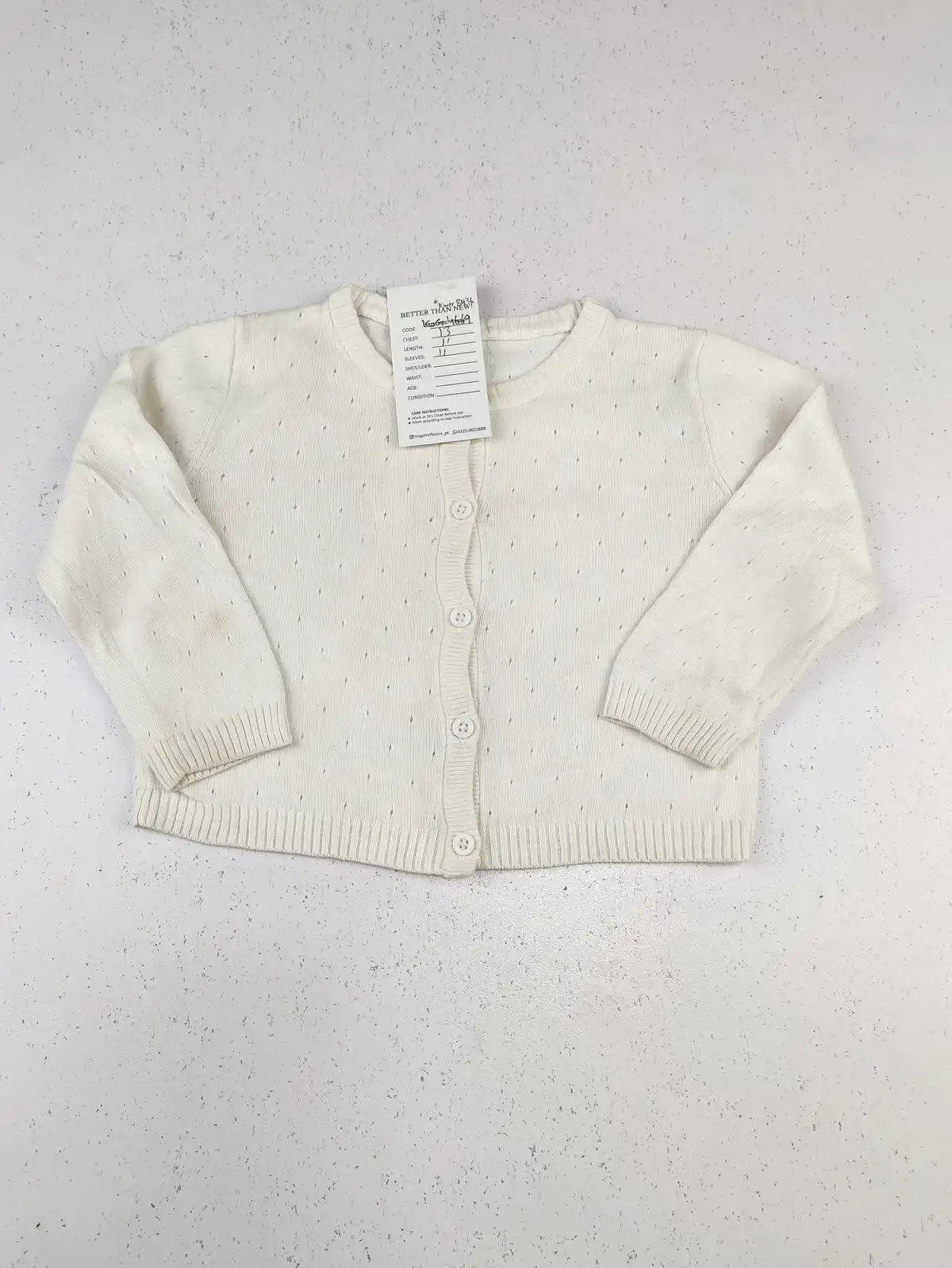 Buy online pre-used pre-loved 100% authentic & Original branded Unknown Brand (KWG-8436) available in Pakistan. Top international brands avilable.