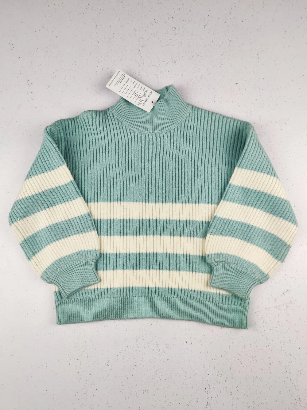 Buy online pre-used pre-loved 100% authentic & Original branded Marks & Spencer (KWG-9036) available in Pakistan. Top international brands avilable.