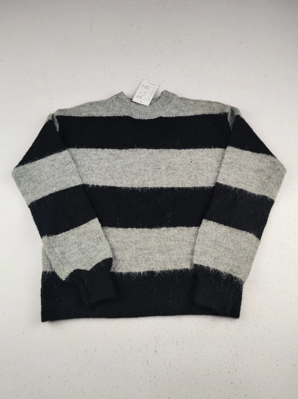 Buy online pre-used pre-loved 100% authentic & Original branded John Lewis (KWG-9118) available in Pakistan. Top international brands avilable.
