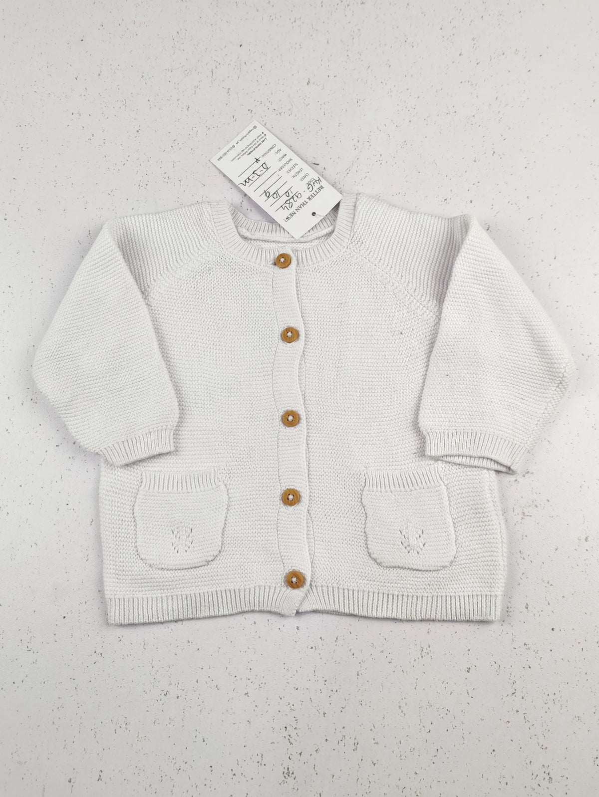 Buy online pre-used pre-loved 100% authentic & Original branded Unknown Brand (KWG-9284) available in Pakistan. Top international brands avilable.