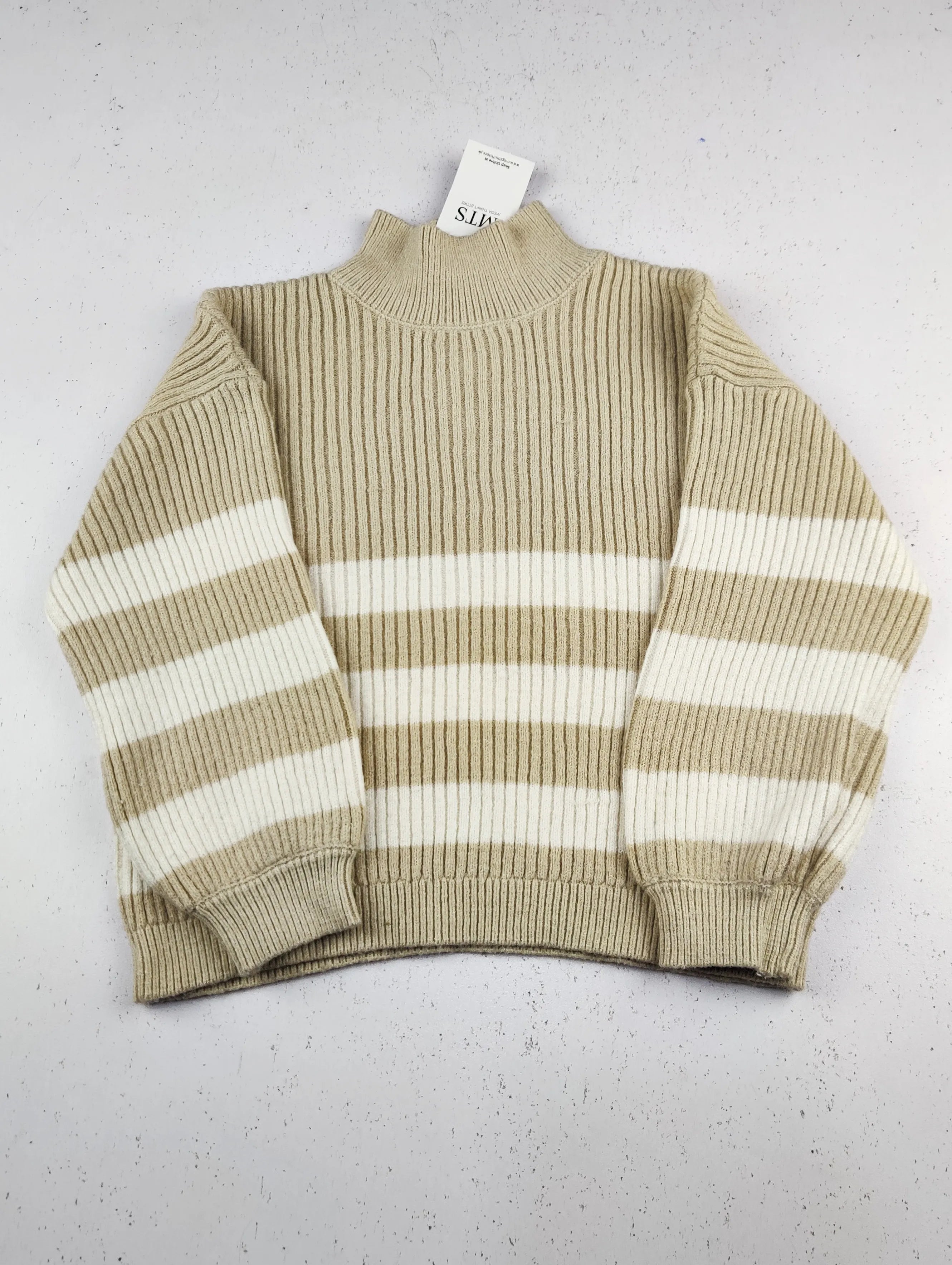 Buy online pre-used pre-loved 100% authentic & Original branded Marks & Spencer (KWG-9341) available in Pakistan. Top international brands avilable.