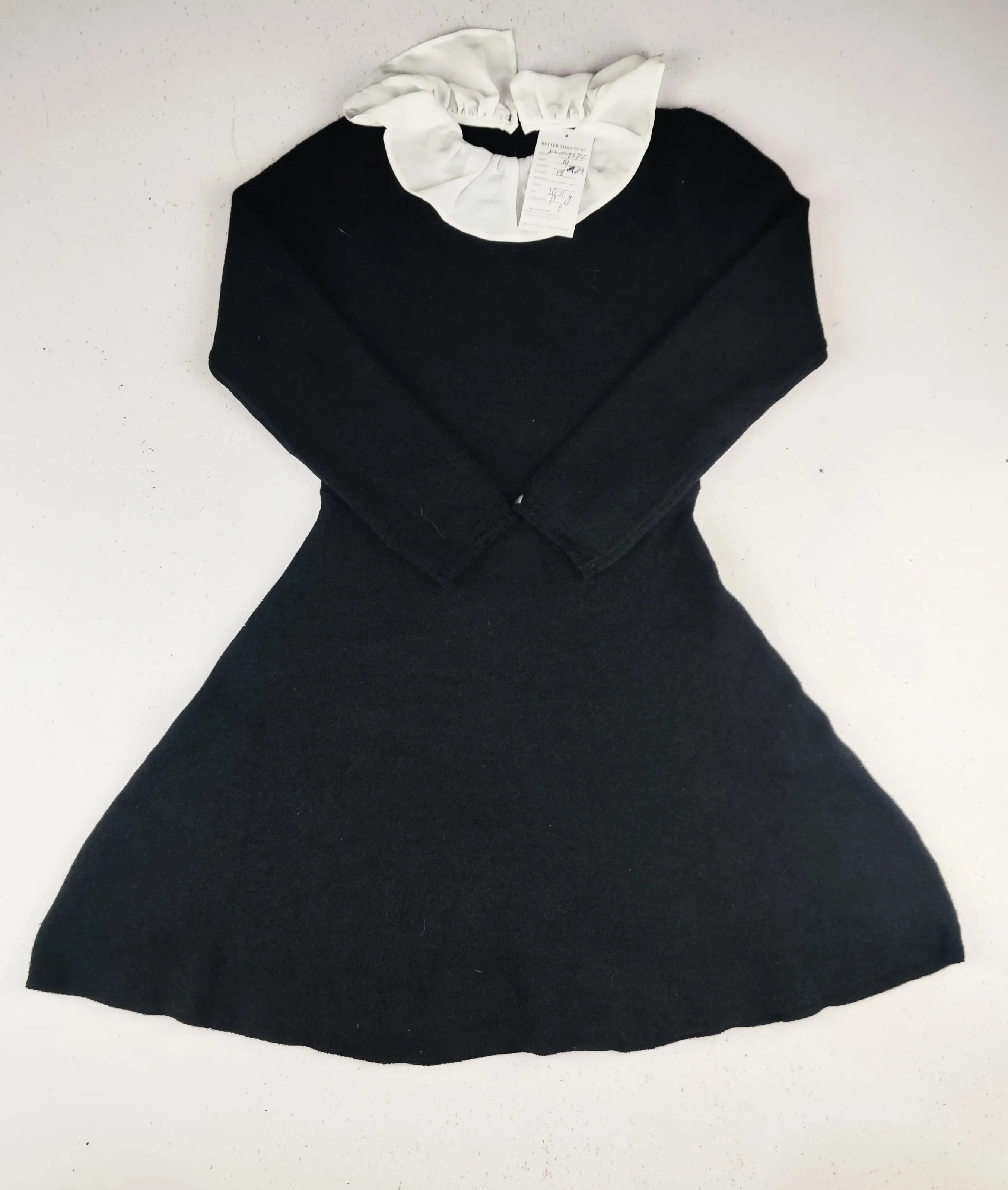 Buy online pre-used pre-loved 100% authentic & Original branded Dunnes Stores (KWG-9372) available in Pakistan. Top international brands avilable.
