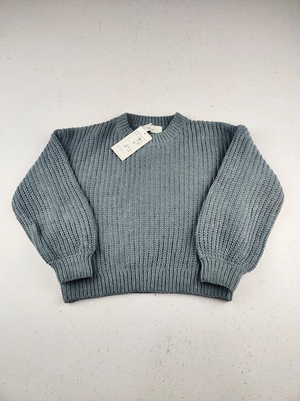 Buy online pre-used pre-loved 100% authentic & Original branded H&M (KWG-9402) available in Pakistan. Top international brands avilable.