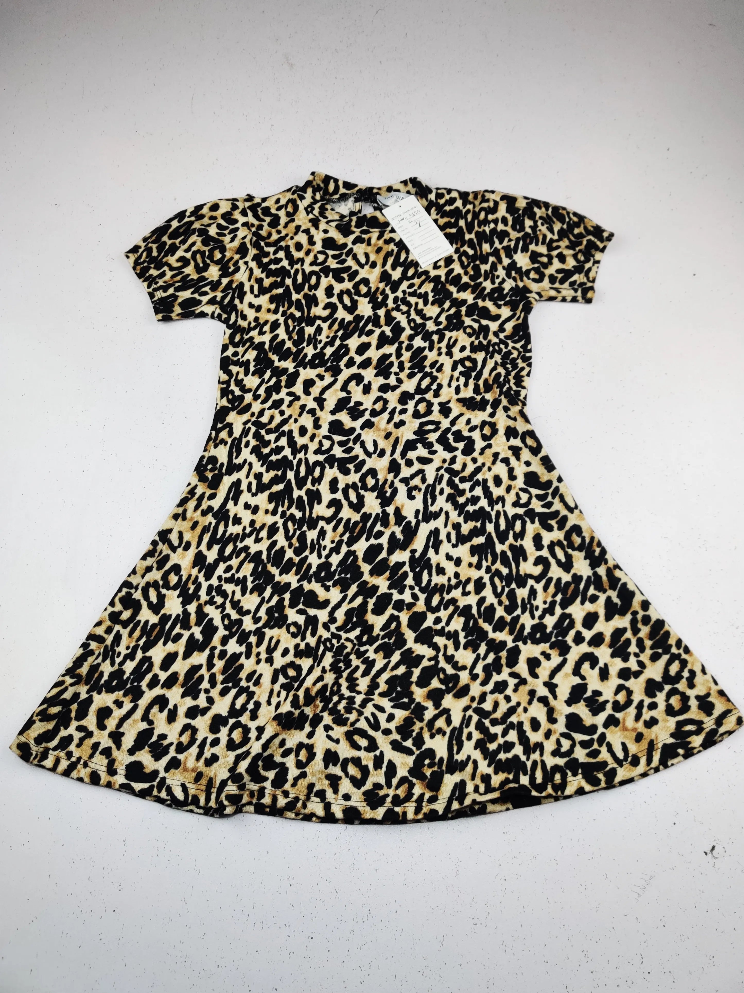Buy online pre-used pre-loved 100% authentic & Original branded Lpc Girls (KWG-9620) available in Pakistan. Top international brands avilable.