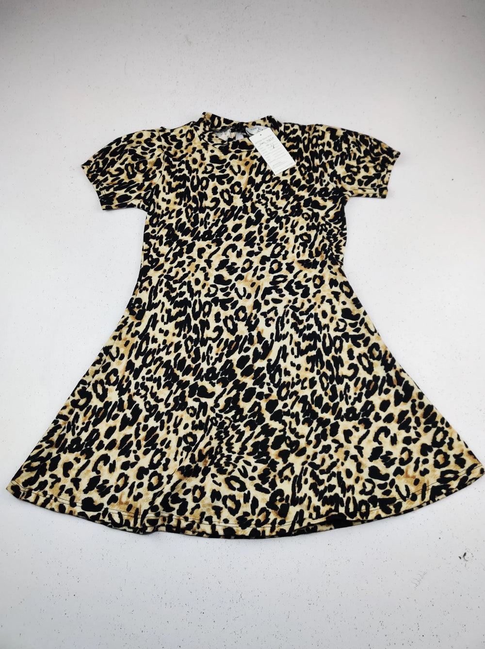 Buy online pre-used pre-loved 100% authentic & Original branded Lpc Girls (KWG-9620) available in Pakistan. Top international brands avilable.