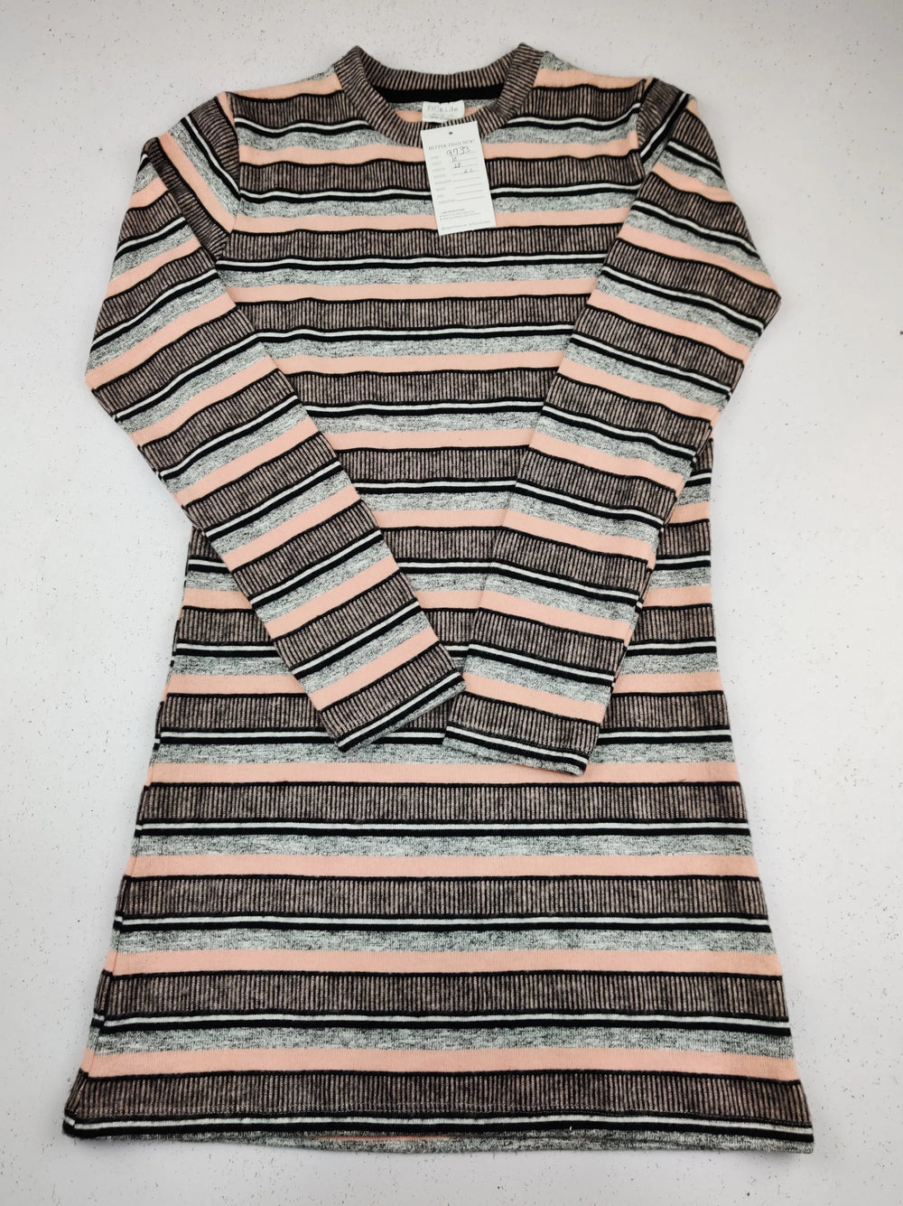 Buy online pre-used pre-loved 100% authentic & Original branded F&F (KWG-9733) available in Pakistan. Top international brands avilable.
