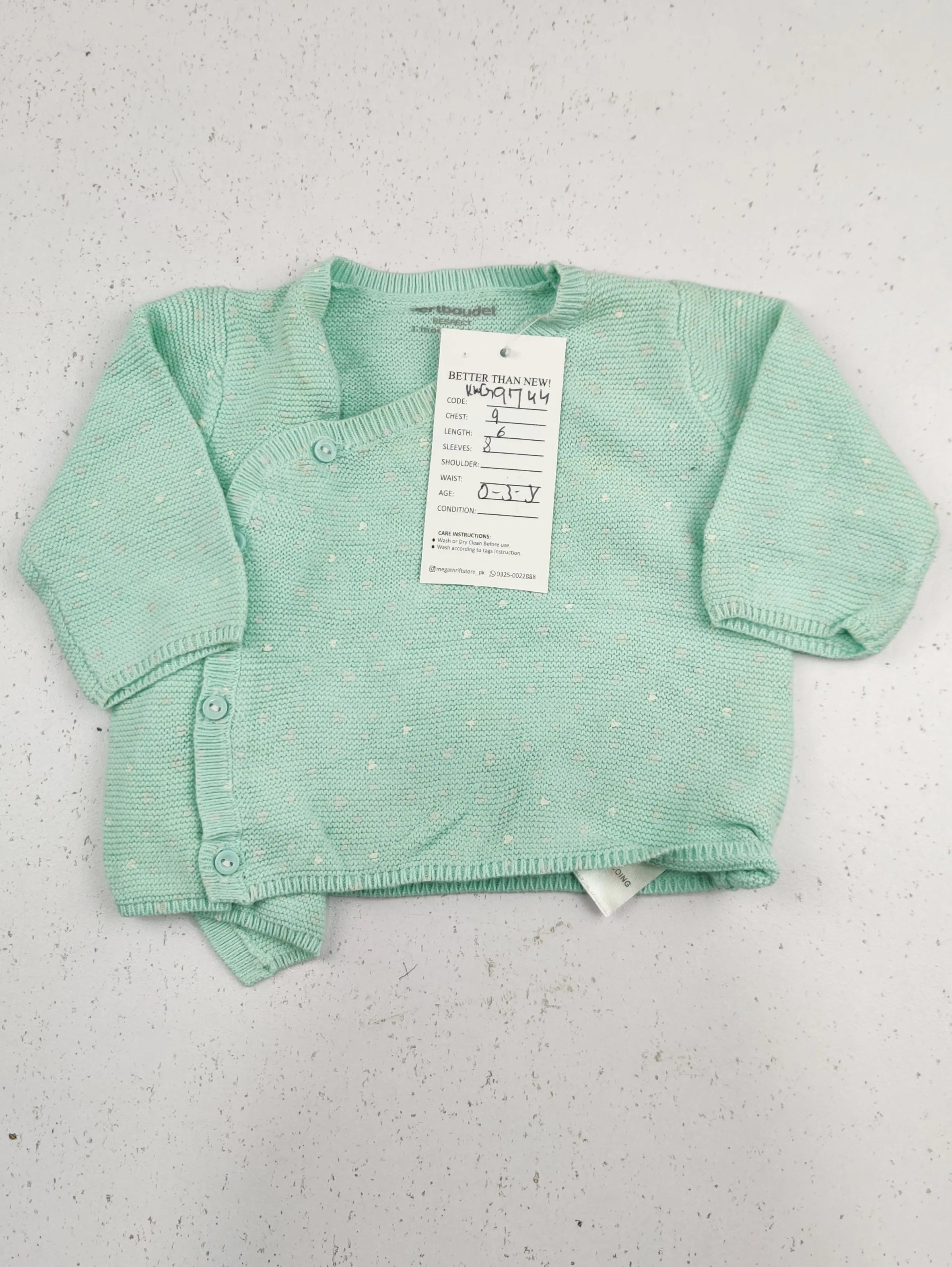 Buy online pre-used pre-loved 100% authentic & Original branded Unknown Brand (KWG-9744) available in Pakistan. Top international brands avilable.