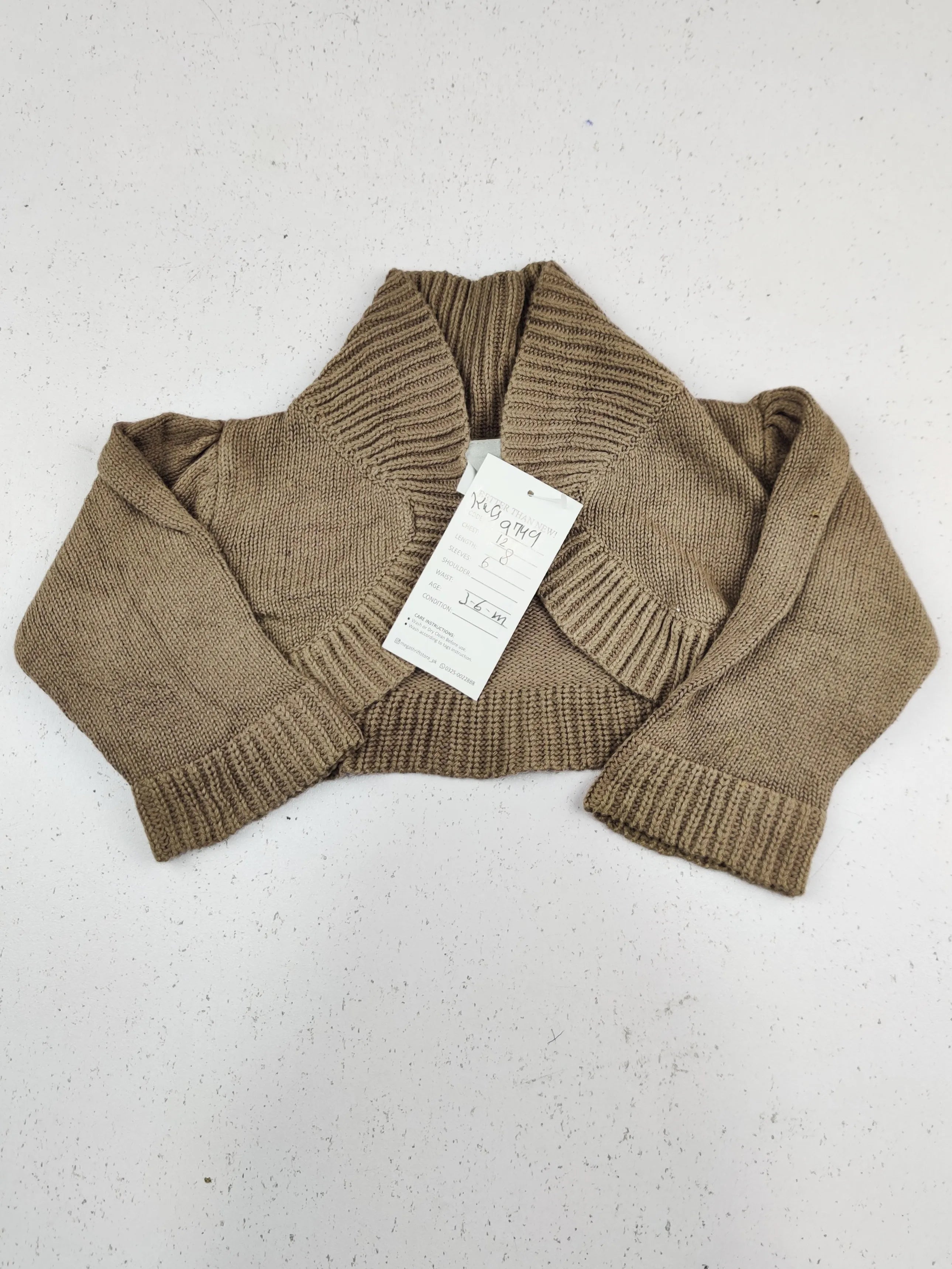 Buy online pre-used pre-loved 100% authentic & Original branded Jasper Conran (KWG-9749) available in Pakistan. Top international brands avilable.