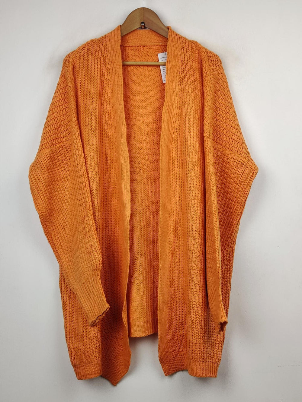 Buy online pre-used pre-loved 100% authentic & Original branded Unknown Brand (LC-2436) available in Pakistan. Top international brands avilable.