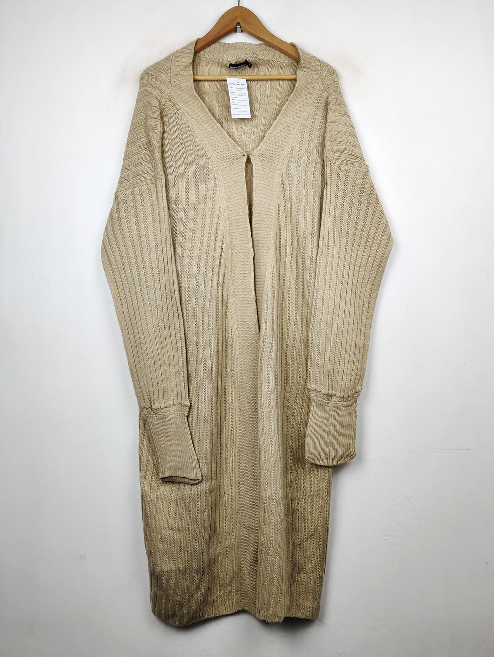 Buy online pre-used pre-loved 100% authentic & Original branded Pretty Little Things (LC-2539) available in Pakistan. Top international brands avilable.