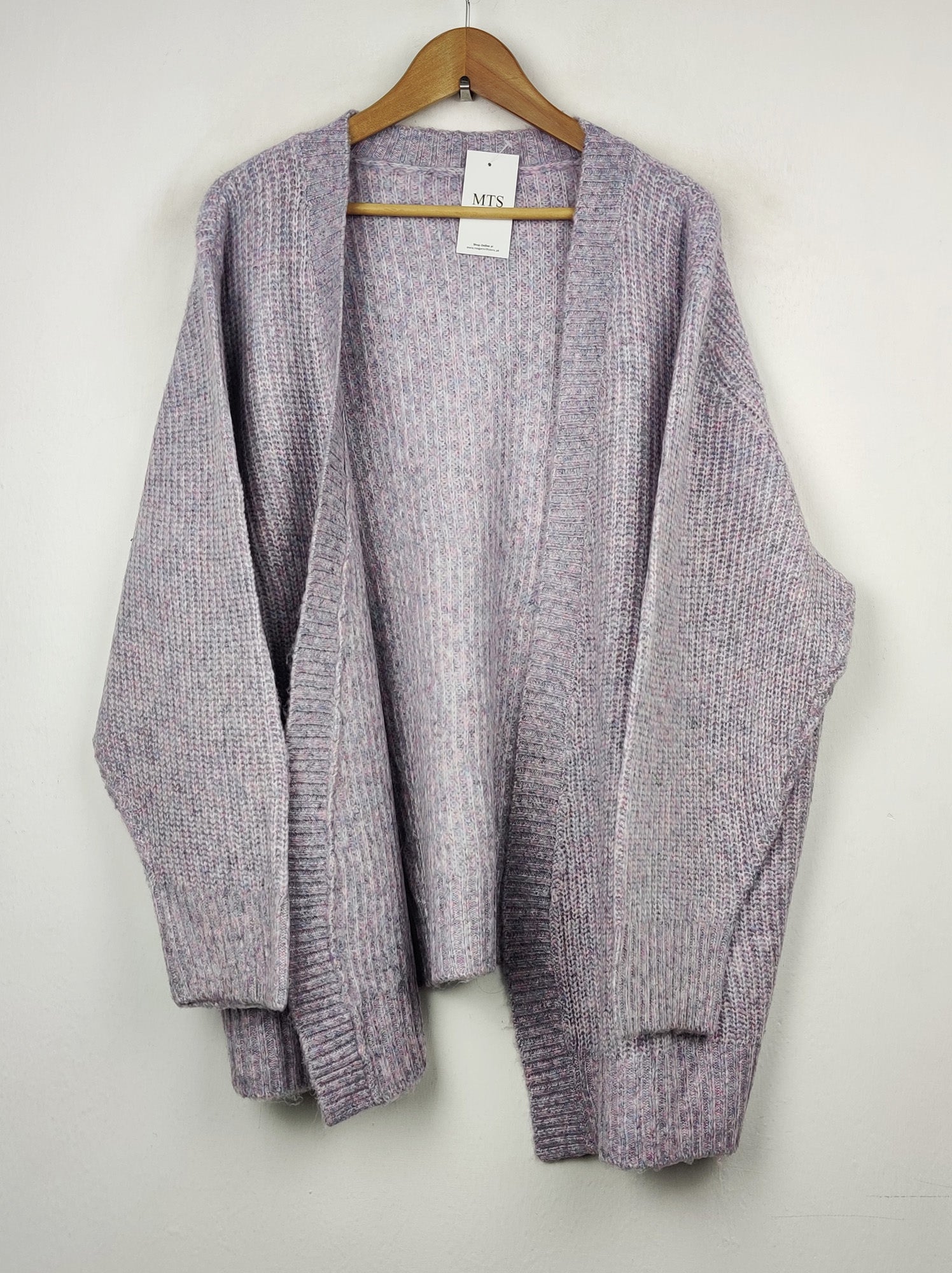 Buy online pre-used pre-loved 100% authentic & Original branded Unknown Brand (LC-2540) available in Pakistan. Top international brands avilable.
