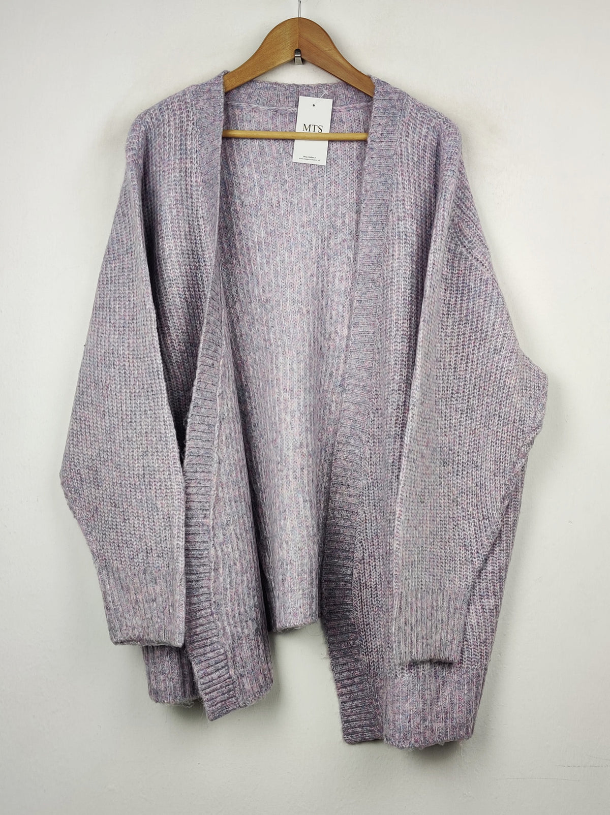 Buy online pre-used pre-loved 100% authentic & Original branded Unknown Brand (LC-2540) available in Pakistan. Top international brands avilable.