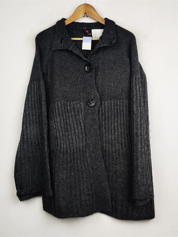 Buy online pre-used pre-loved 100% authentic & Original branded Max & Co (LC-2598) available in Pakistan. Top international brands avilable.