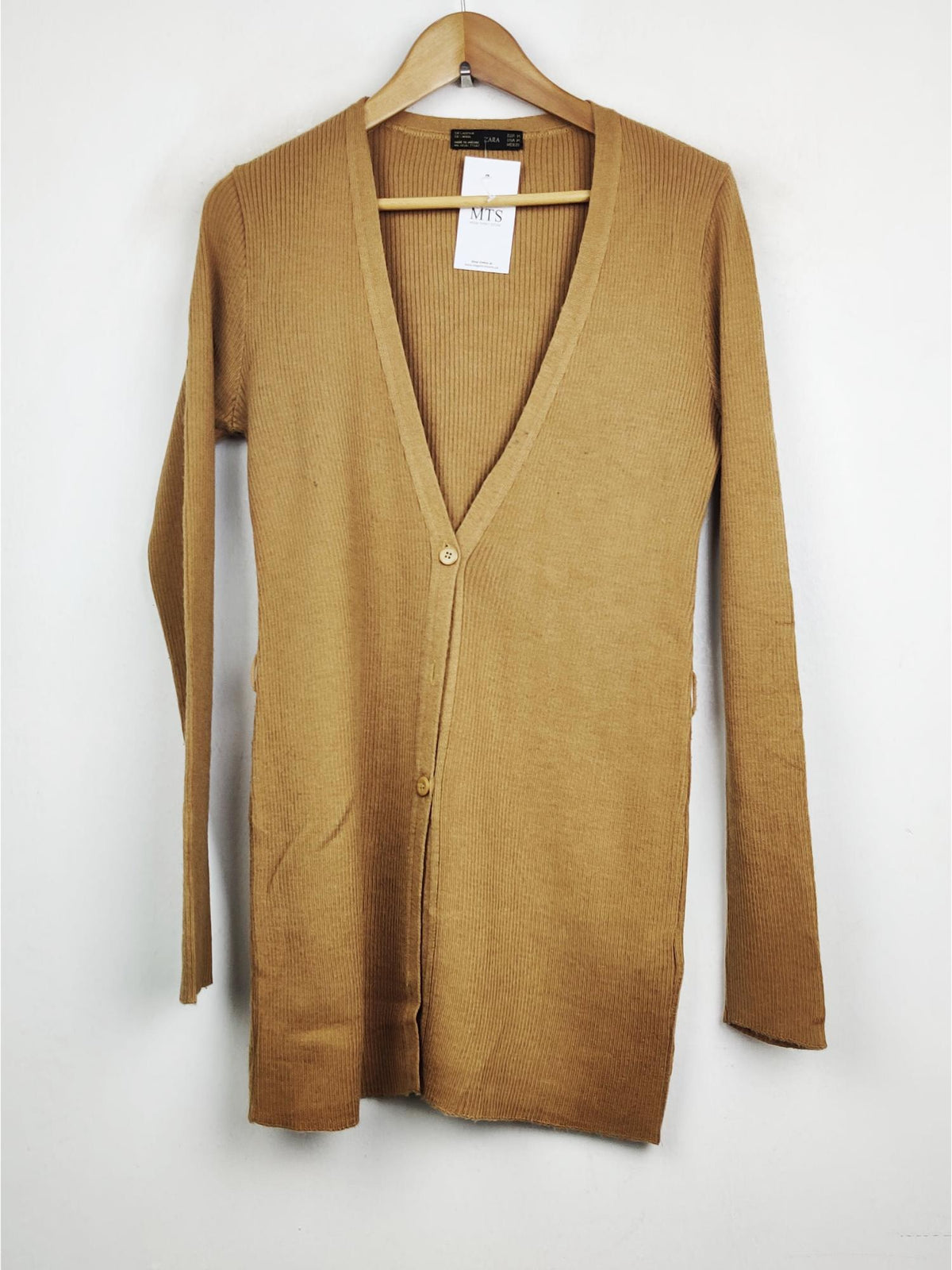Buy online pre-used pre-loved 100% authentic & Original branded Zara (LC-2735) available in Pakistan. Top international brands avilable.