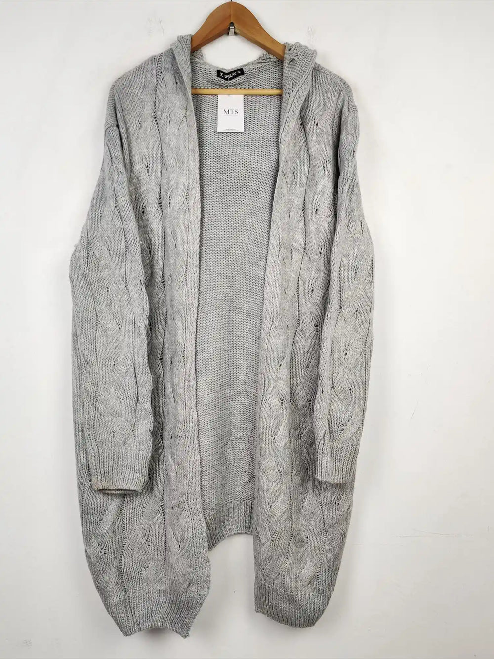 Buy online pre-used pre-loved 100% authentic & Original branded Sheilay (LC-2933) available in Pakistan. Top international brands avilable.