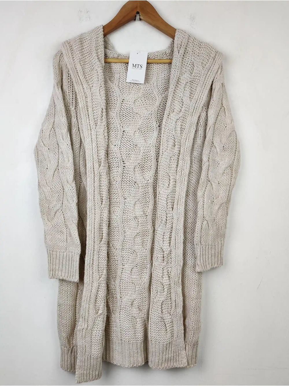 Buy online pre-used pre-loved 100% authentic & Original branded Unknown Brand (LC-2942) available in Pakistan. Top international brands avilable.