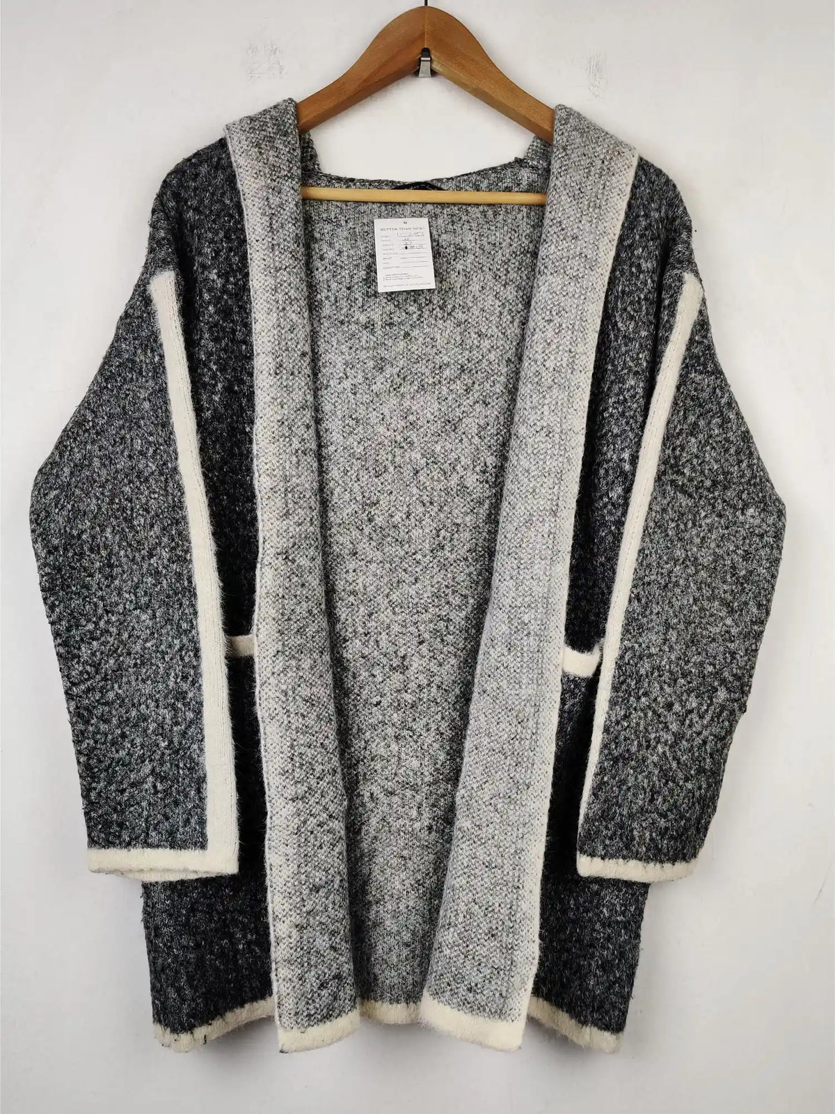 Buy online pre-used pre-loved 100% authentic & Original branded Unknown Brand (LC-2953) available in Pakistan. Top international brands avilable.
