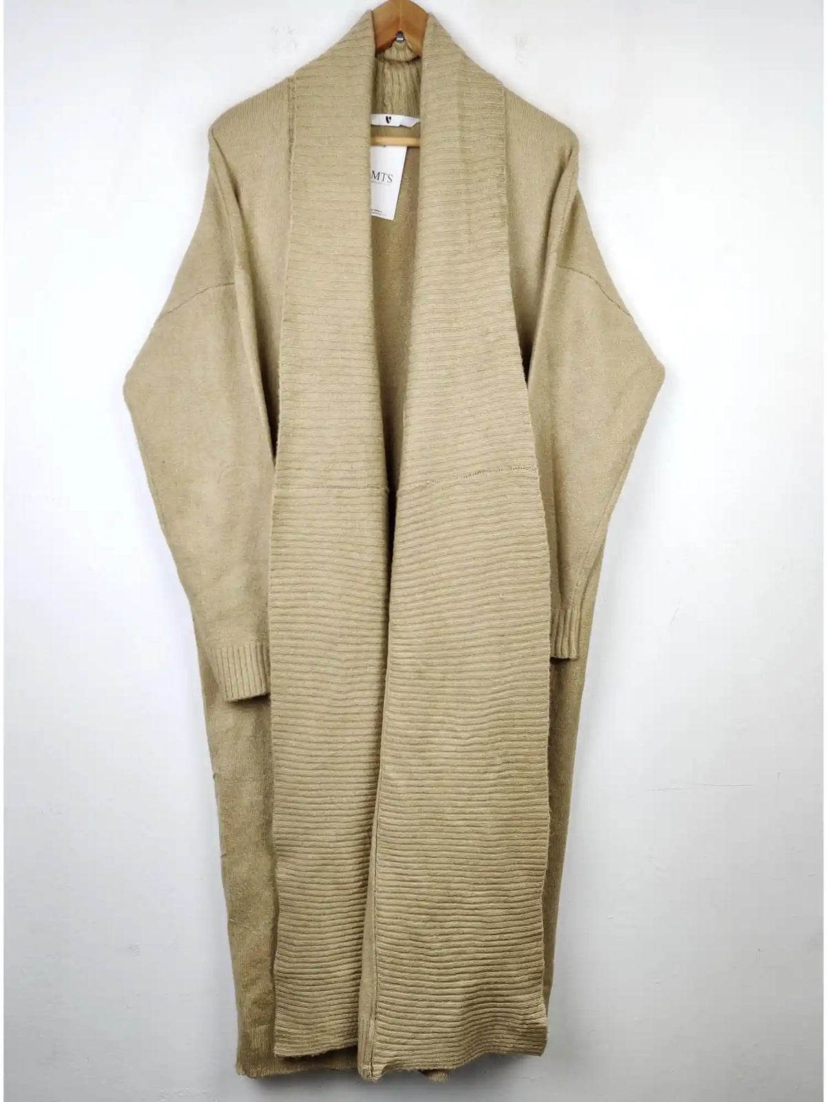 Buy online pre-used pre-loved 100% authentic & Original branded V By Very (LC-3025) available in Pakistan. Top international brands avilable.