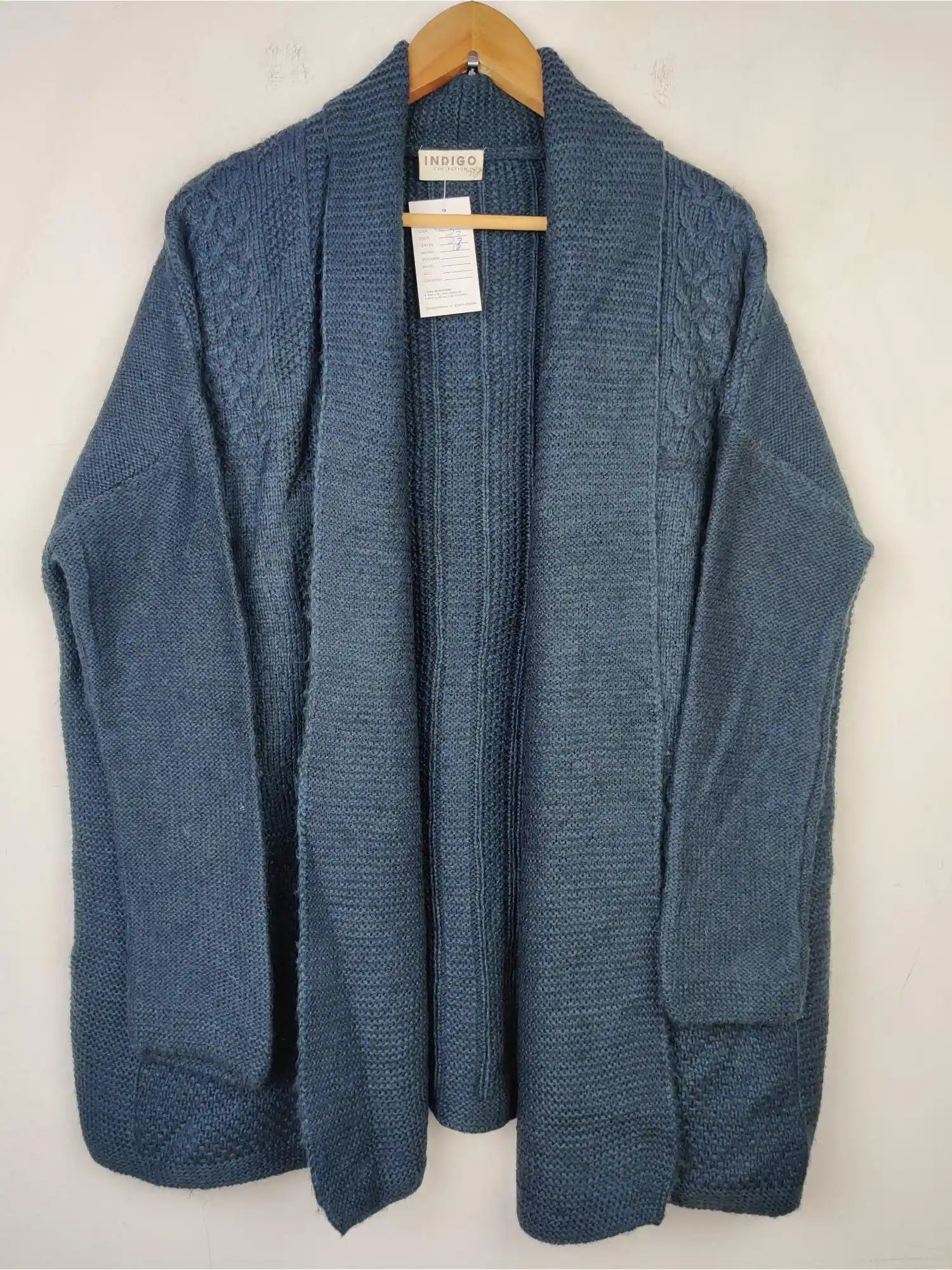 Buy online pre-used pre-loved 100% authentic & Original branded Marks & Spencer (LC-3070) available in Pakistan. Top international brands avilable.