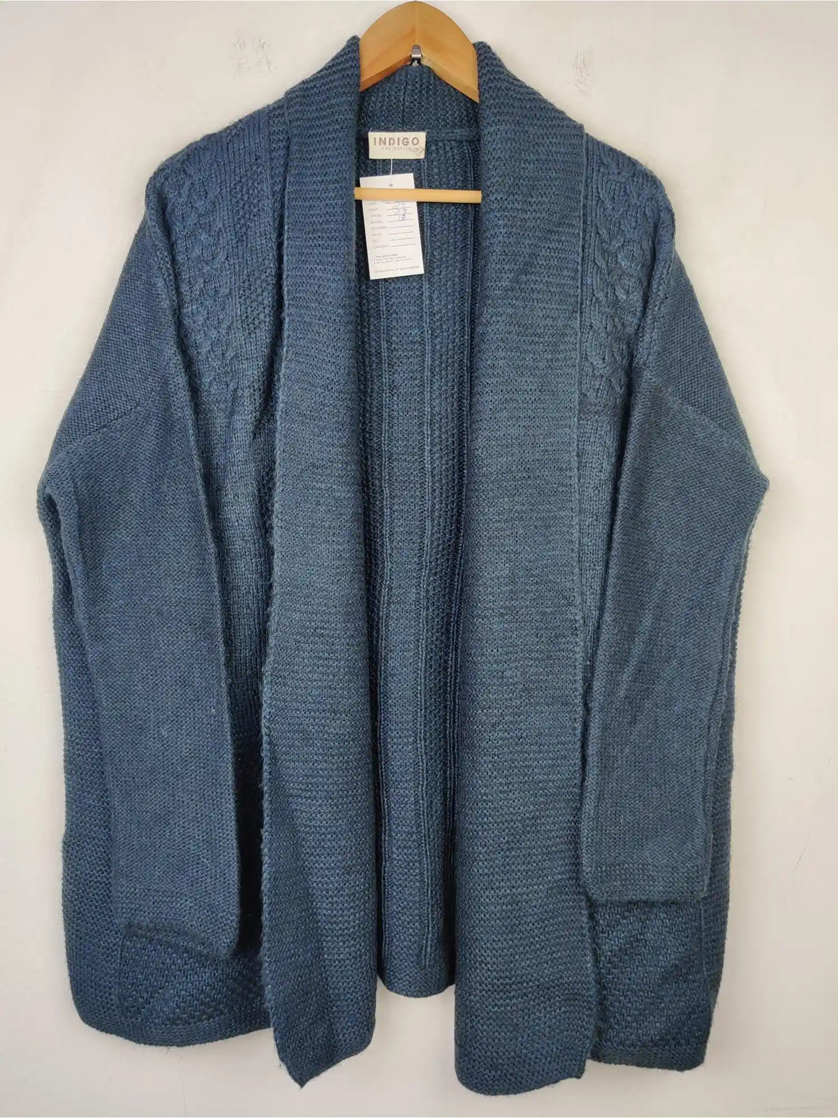 Buy online pre-used pre-loved 100% authentic & Original branded Marks & Spencer (LC-3070) available in Pakistan. Top international brands avilable.