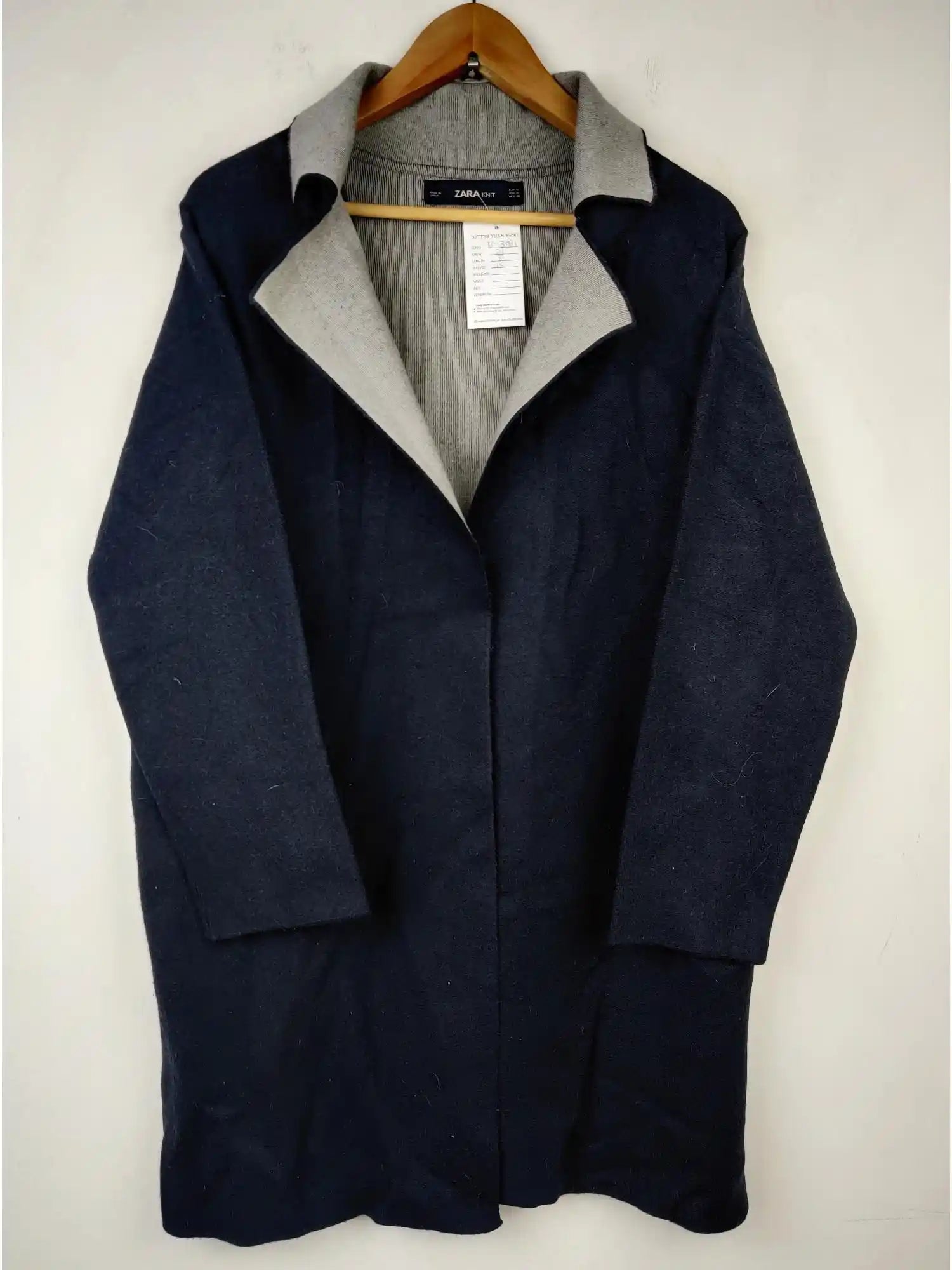 Buy online pre-used pre-loved 100% authentic & Original branded Zara (LC-3081) available in Pakistan. Top international brands avilable.