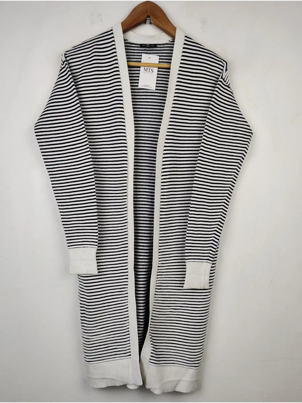 Buy online pre-used pre-loved 100% authentic & Original branded Warehouse (LC-3126) available in Pakistan. Top international brands avilable.