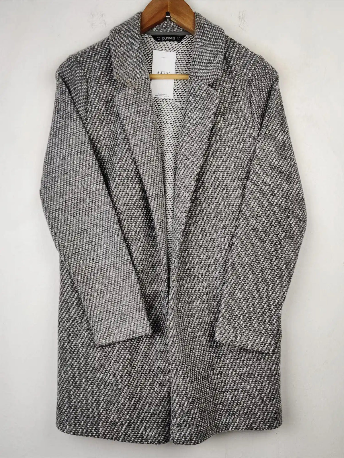 Buy online pre-used pre-loved 100% authentic & Original branded Dunnes Stores (LC-3225) available in Pakistan. Top international brands avilable.