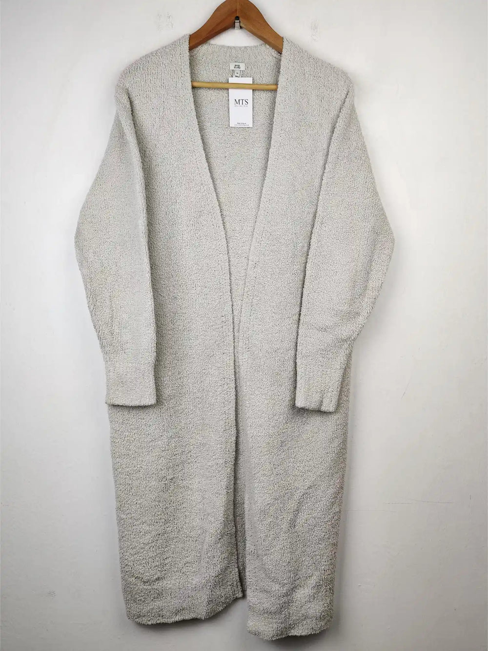 Buy online pre-used pre-loved 100% authentic & Original branded River Island (LC-3231) available in Pakistan. Top international brands avilable.