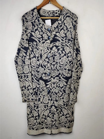 Buy online pre-used pre-loved 100% authentic & Original branded More (LC-3233) available in Pakistan. Top international brands avilable.