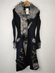 Buy online pre-used pre-loved 100% authentic & Original branded Style (LC-3315) available in Pakistan. Top international brands avilable.