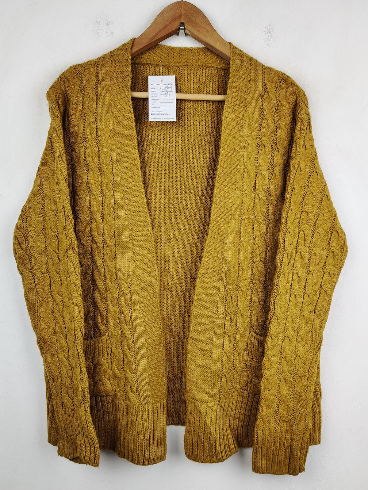 Buy online pre-used pre-loved 100% authentic & Original branded Unknown Brand (LC-3409) available in Pakistan. Top international brands avilable.