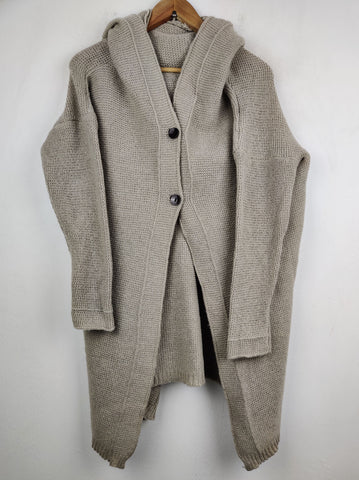 Buy online pre-used pre-loved 100% authentic & Original branded Unknown Brand (LC-3433) available in Pakistan. Top international brands avilable.