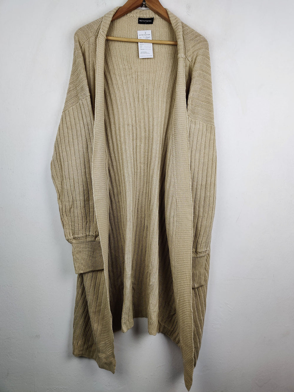 Buy online pre-used pre-loved 100% authentic & Original branded Pretty Little Things (LC-3469) available in Pakistan. Top international brands avilable.