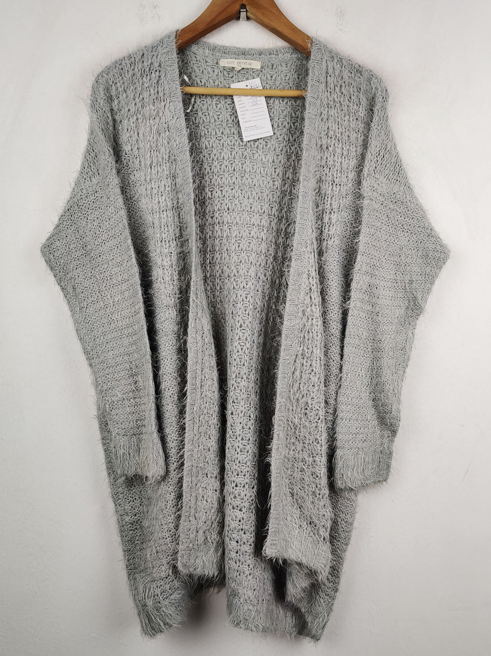 Buy online pre-used pre-loved 100% authentic & Original branded Love Knitwear (LC-3496) available in Pakistan. Top international brands avilable.