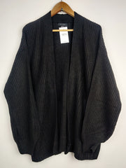 Buy online pre-used pre-loved 100% authentic & Original branded New Look (LC-3514) available in Pakistan. Top international brands avilable.