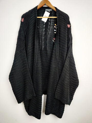Buy online pre-used pre-loved 100% authentic & Original branded Primark (LC-3532) available in Pakistan. Top international brands avilable.