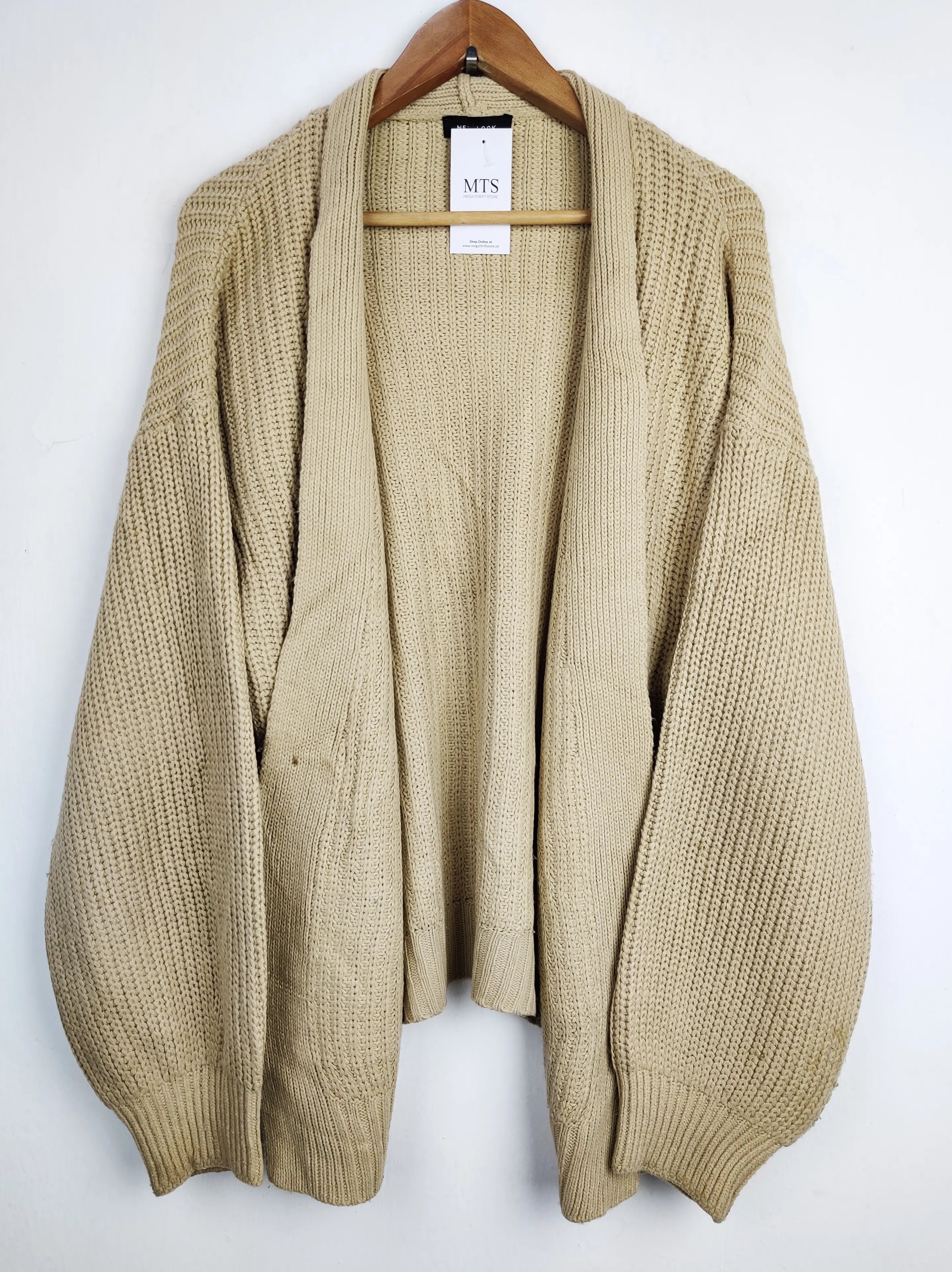 New Look (LC-3548)