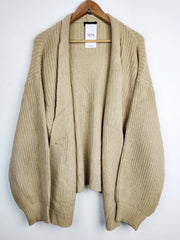 New Look (LC-3548)