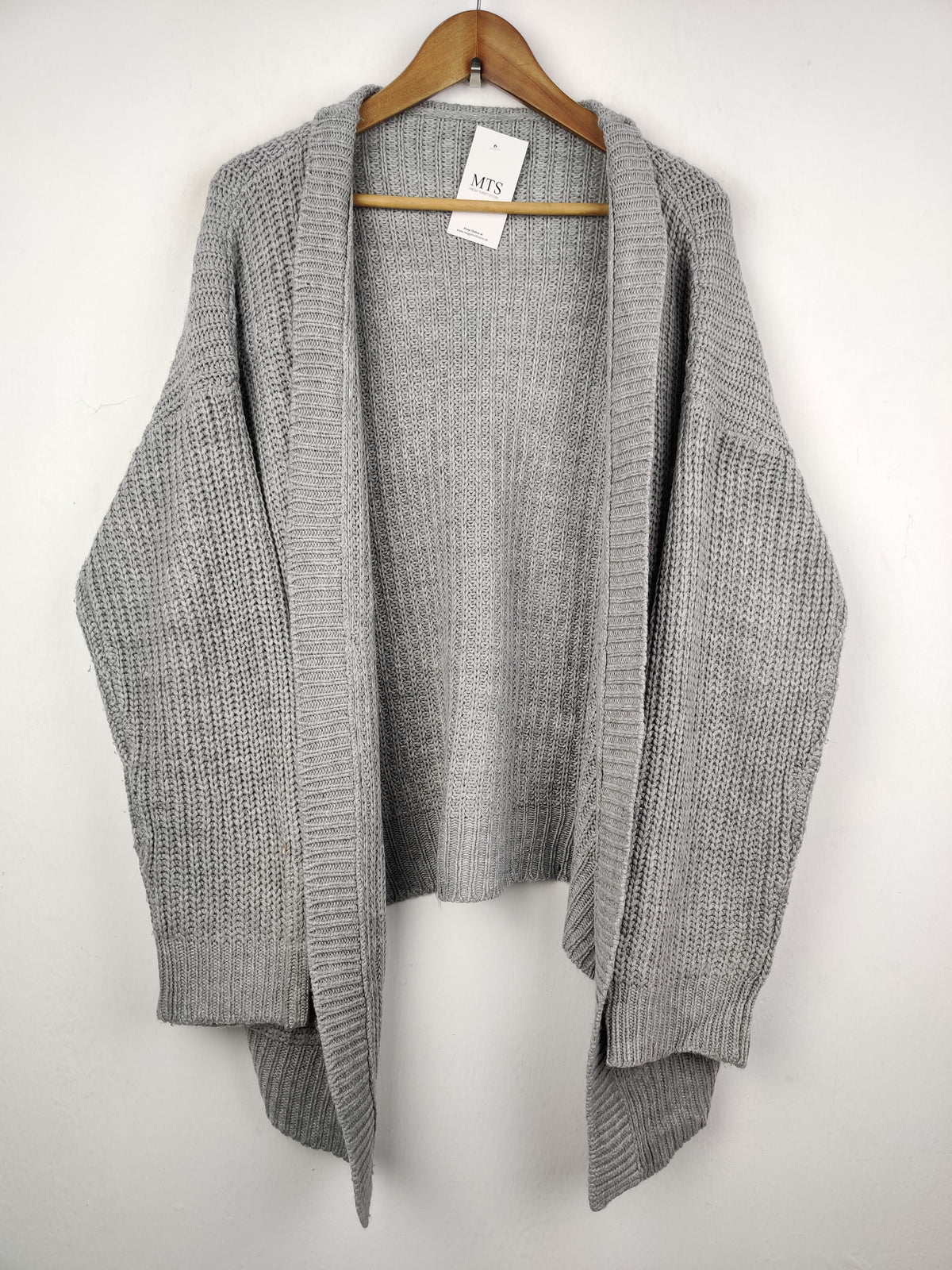Buy online pre-used pre-loved 100% authentic & Original branded Shein (LC-3564) available in Pakistan. Top international brands avilable.