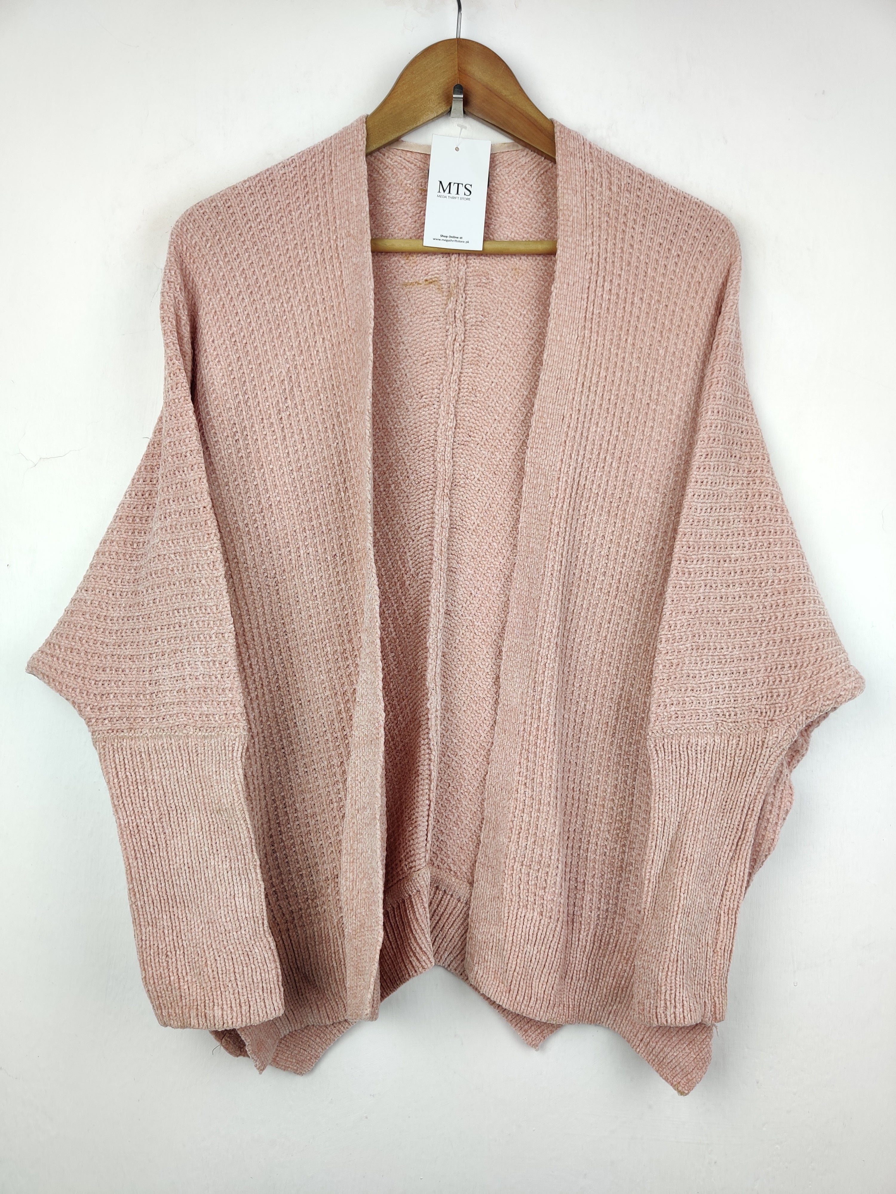Buy online pre-used pre-loved 100% authentic & Original branded Primark (LC-3565) available in Pakistan. Top international brands avilable.