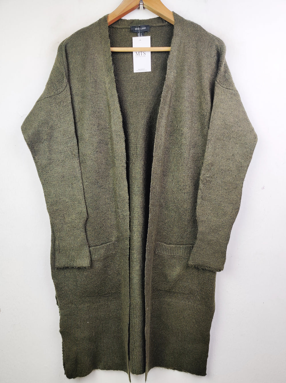 Buy online pre-used pre-loved 100% authentic & Original branded New Look (LC-3590) available in Pakistan. Top international brands avilable.