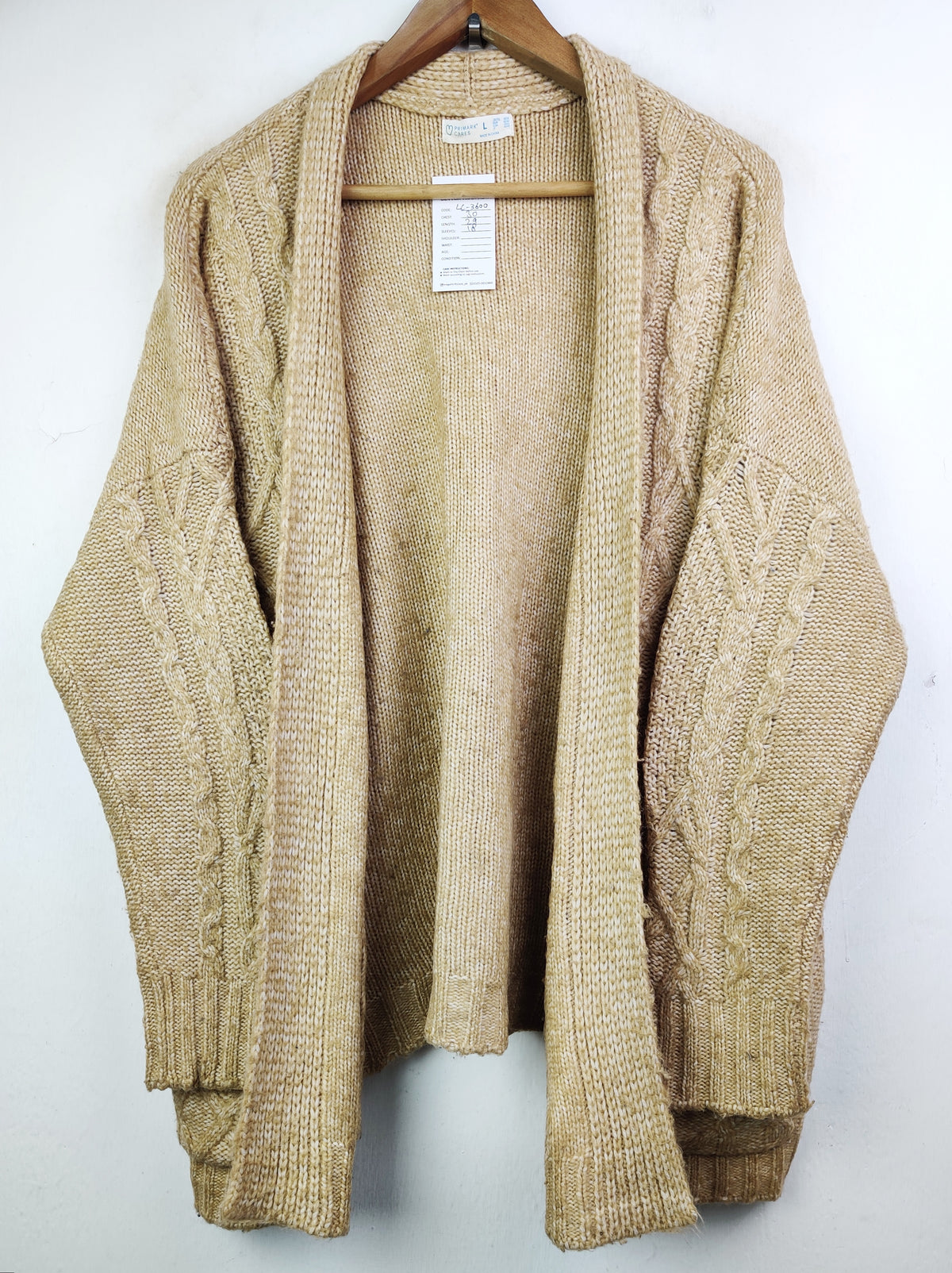 Buy online pre-used pre-loved 100% authentic & Original branded Primark (LC-3600) available in Pakistan. Top international brands avilable.